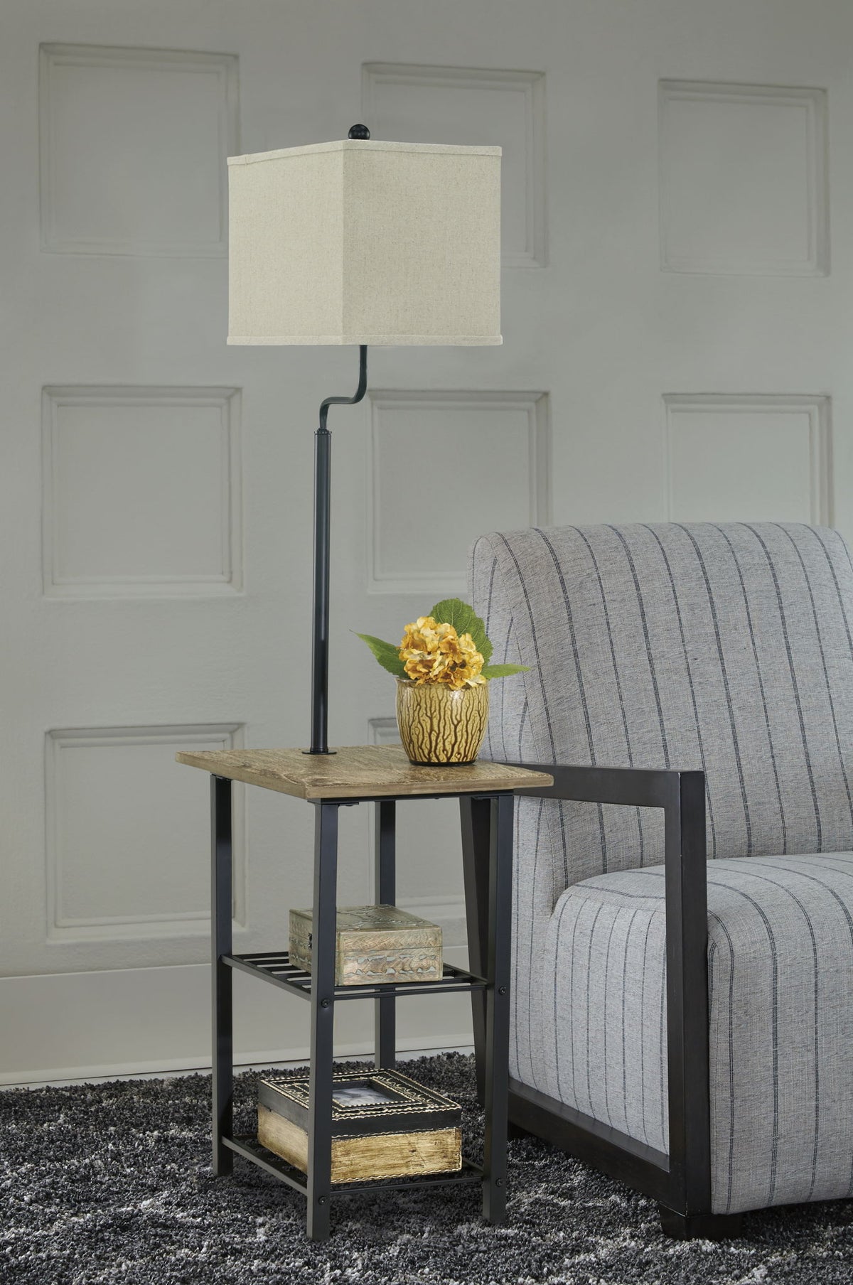 Shianne - Metal Tray Lamp  - Black