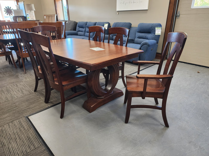 42 x 72 Saratoga Dining Set